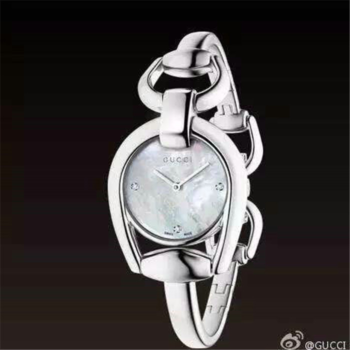 古奇Gucci手镯女表搭载瑞士机芯蓝宝石玻璃白色表盘